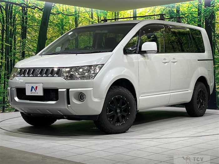 2013 Mitsubishi Delica D5