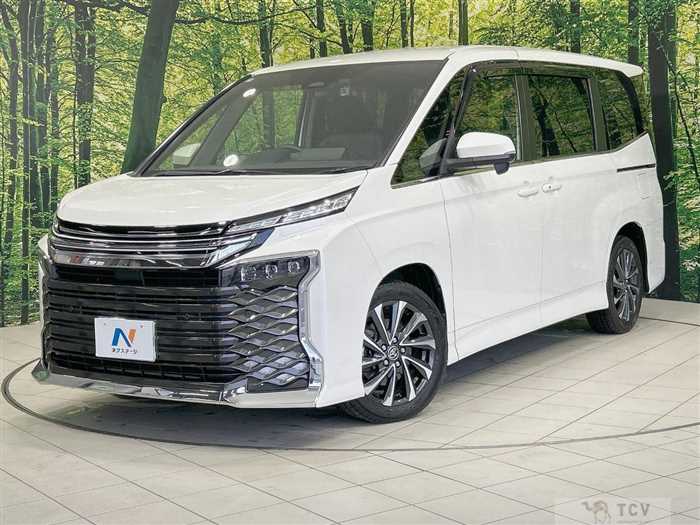 2022 Toyota Voxy