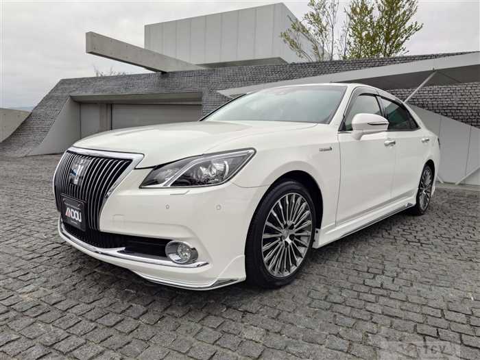 2017 Toyota Crown Majesta