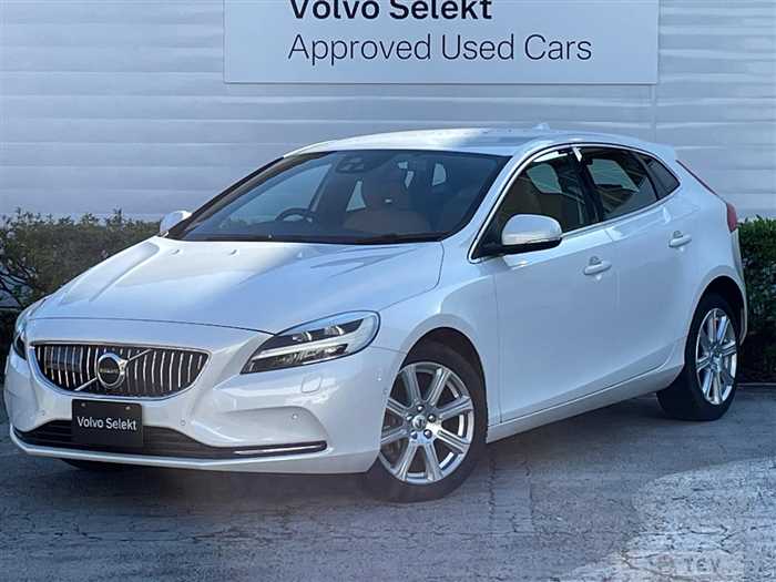 2017 Volvo V40