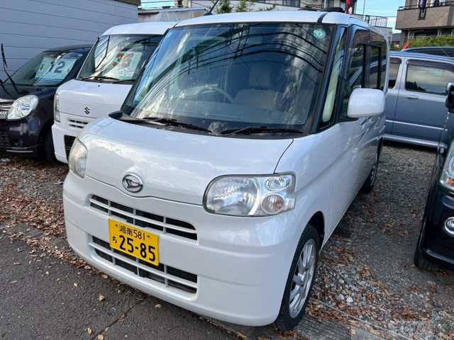 2011 Daihatsu Tanto