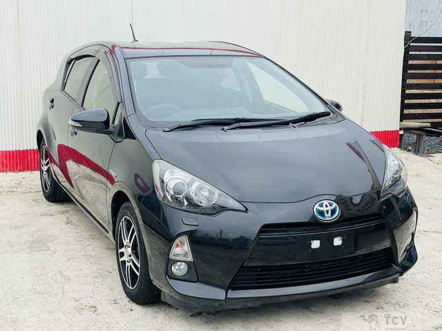 2013 Toyota AQUA