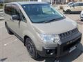 2011 Mitsubishi Delica D5