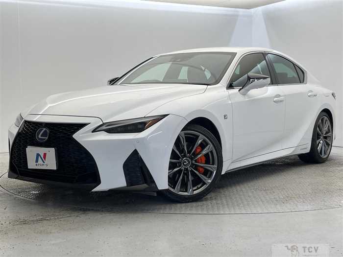 2021 Lexus IS