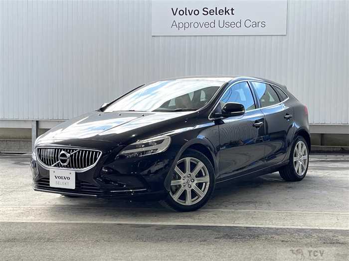 2020 Volvo V40