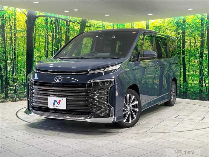 2023 Toyota Voxy