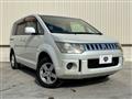 2008 Mitsubishi Delica D5
