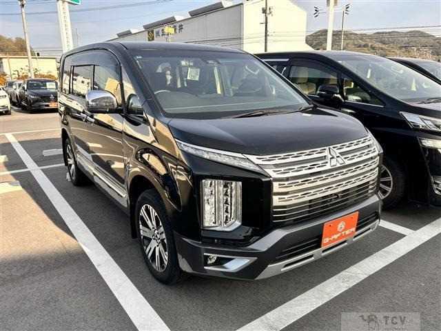 2019 Mitsubishi Delica D5