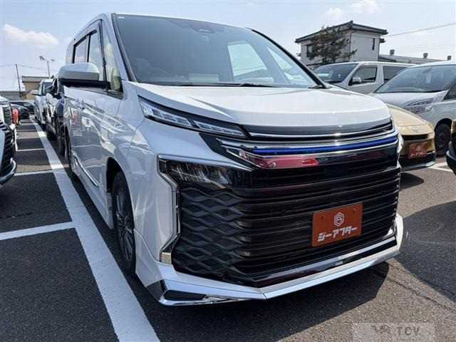 2023 Toyota Voxy