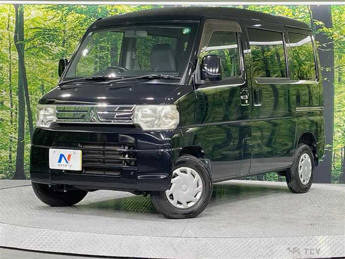 2012 Mitsubishi Minicab Van