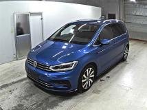 2017 Volkswagen Golf Touran