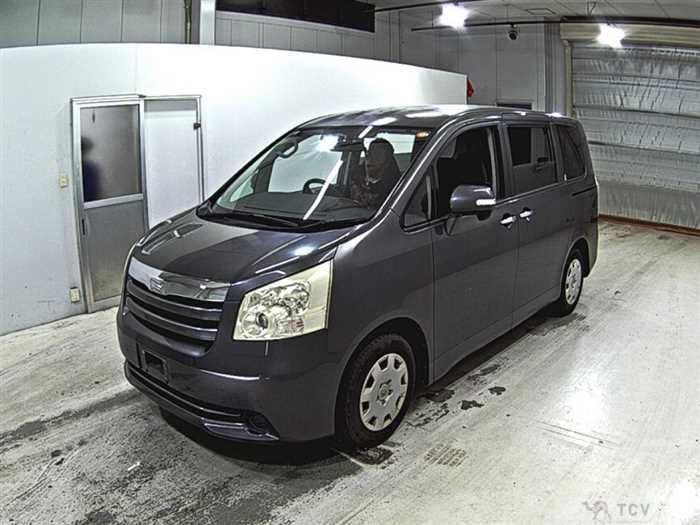 2010 Toyota Noah