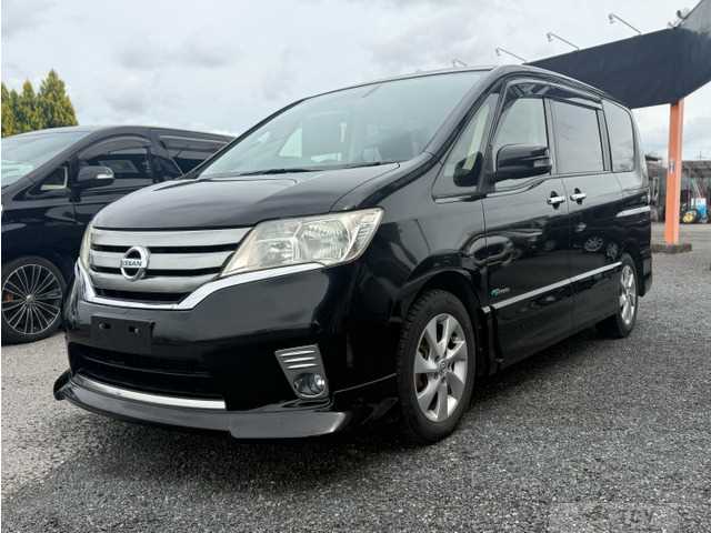 2013 Nissan Serena