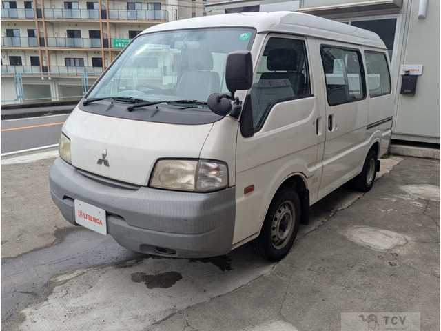 2007 Mitsubishi Delica Van