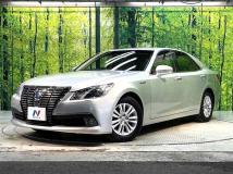 2013 Toyota Crown Hybrid