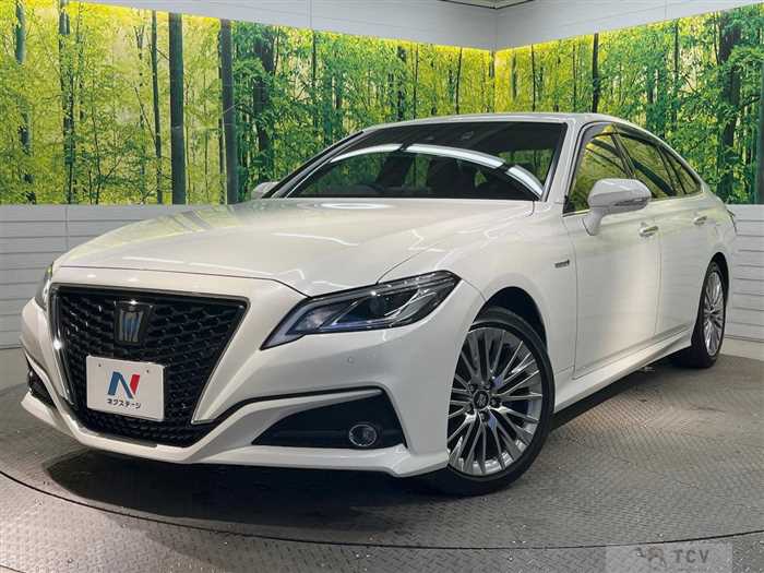 2019 Toyota Crown Hybrid