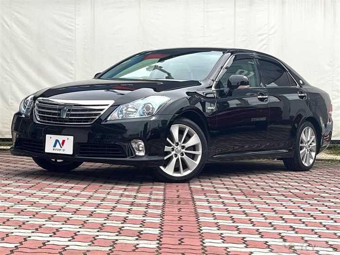 2012 Toyota Crown Hybrid