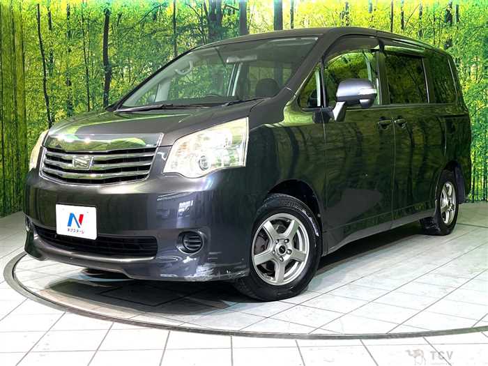 2010 Toyota Noah