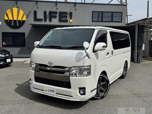 2015 Toyota Regiusace Van