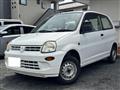 2004 Mitsubishi Minica