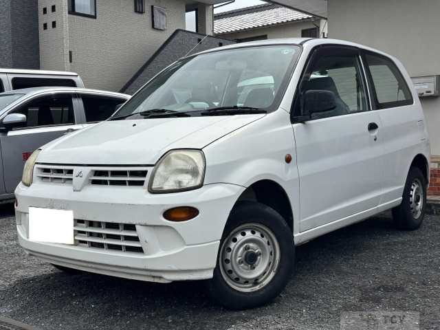 2004 Mitsubishi Minica
