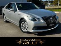 2014 Toyota Crown