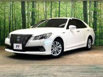 2013 Toyota Crown Hybrid