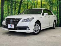 2013 Toyota Crown Hybrid