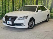 2015 Toyota Crown Hybrid