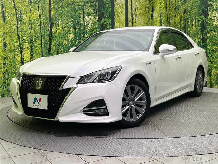 2016 Toyota Crown Hybrid