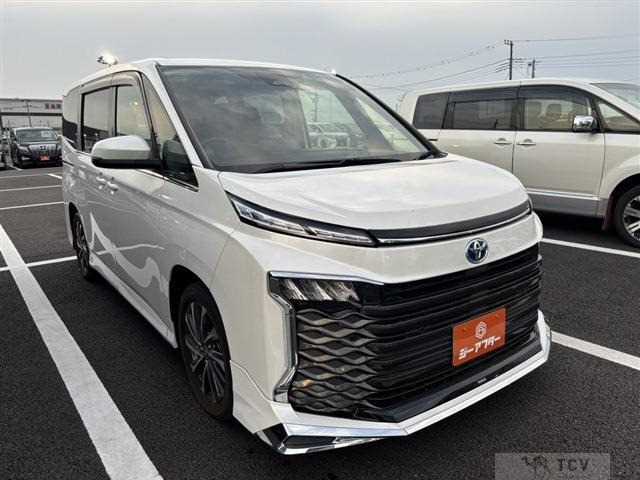 2023 Toyota Voxy