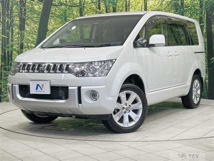 2015 Mitsubishi Delica D5