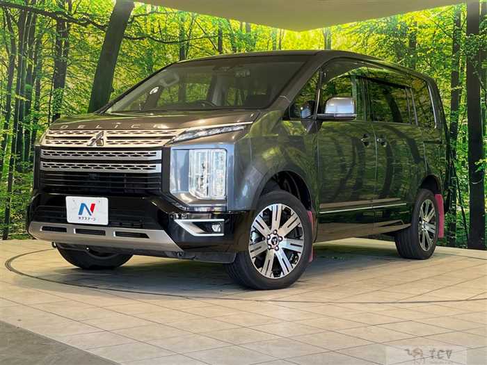2021 Mitsubishi Delica D5