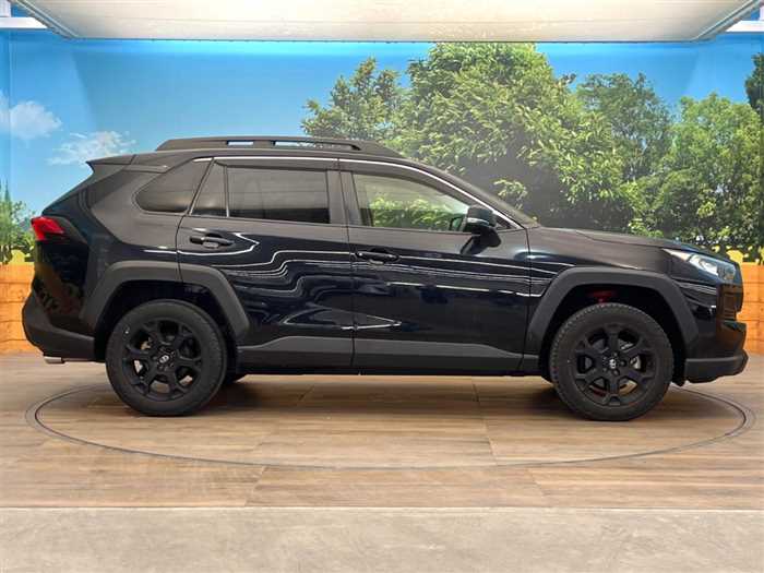 Toyota RAV4 2023 — миниатюра 9