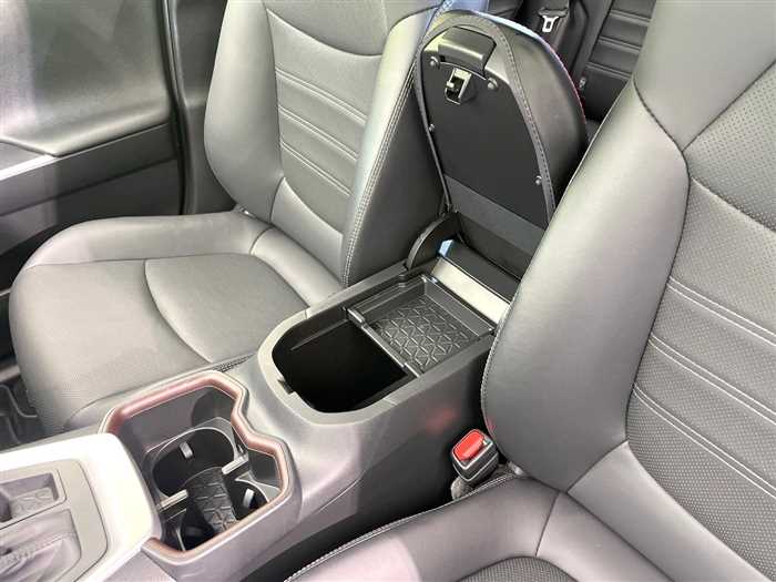 Toyota RAV4 2023 — миниатюра 6