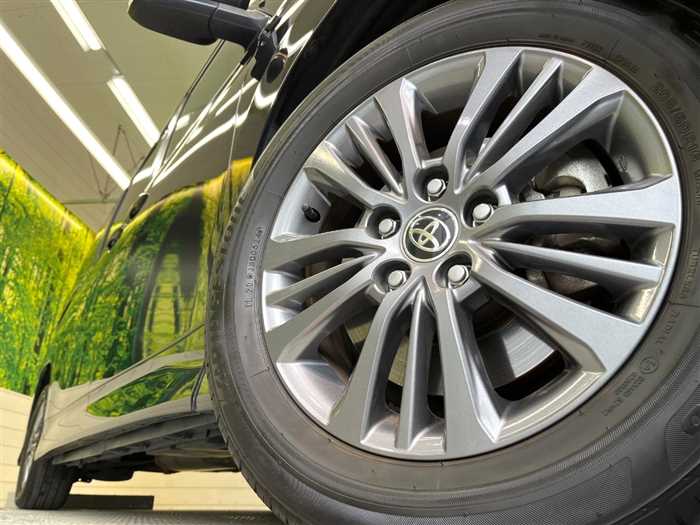 Toyota Voxy 2024 — миниатюра 11