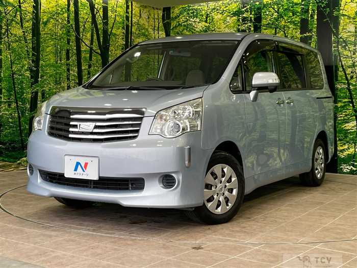 2012 Toyota Noah