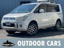 2010 Mitsubishi Delica D5