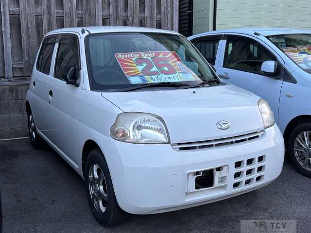 2011 Daihatsu Esse