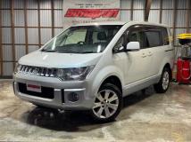 2013 Mitsubishi Delica D5