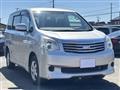 2013 Toyota Noah
