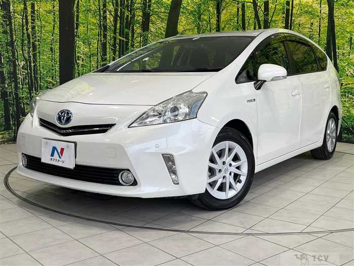 2013 Toyota PRIUS α