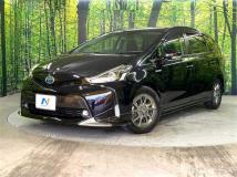 2017 Toyota PRIUS α