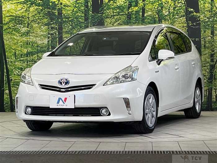 2013 Toyota PRIUS α