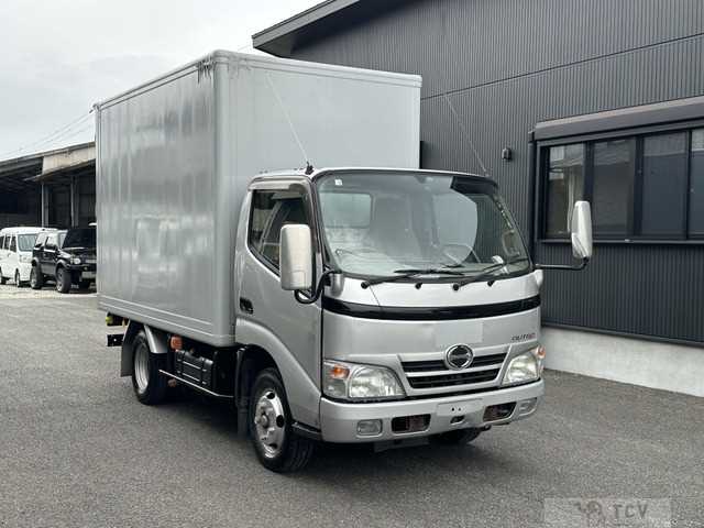 2009 Hino Dutro