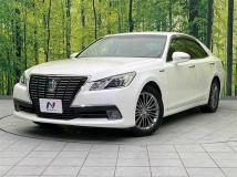 2013 Toyota Crown Hybrid