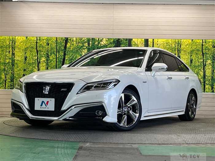 2019 Toyota Crown Hybrid