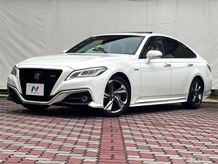 2019 Toyota Crown Hybrid