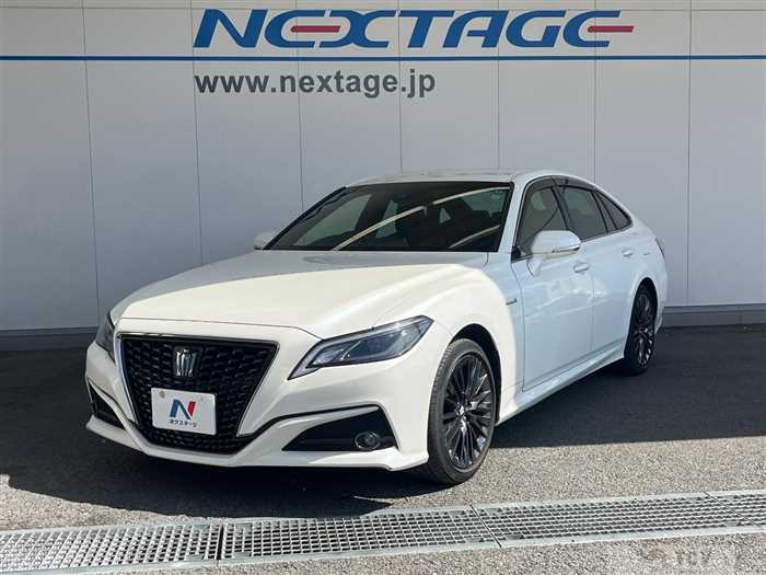 2020 Toyota Crown Hybrid