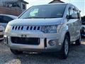 2013 Mitsubishi Delica D5